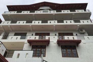 Hotell Kandyan Bluestar Villa