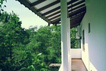 בית מלון כפרי The European Gate   Anuradhapura