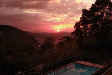 Hotel The Grand Hills