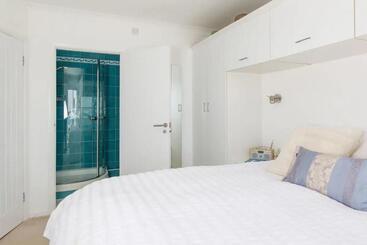 هتل The Kite House