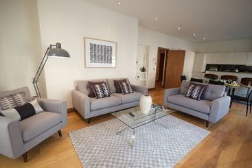 Fleet Street Apartment