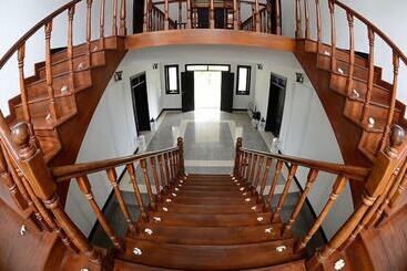 酒店 The Sand Castle