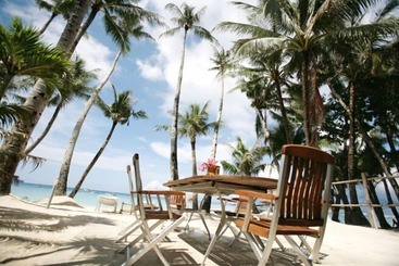 בית מלון כפרי Boracay Beach Houses
