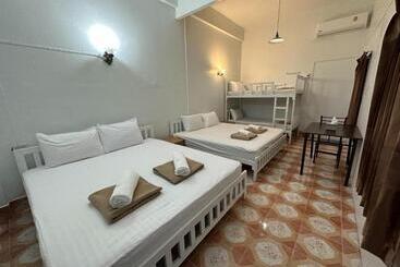 Hotel Phuket Old Town Hostel