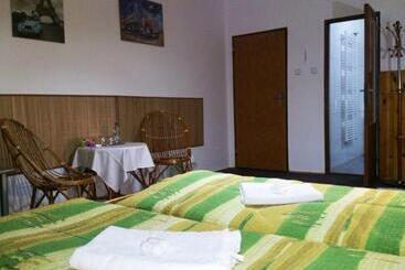 בית מלון כפרי Sunnystreet Guesthouse