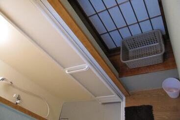 Hotel Dyeing And Hostel Nakashimaya   Female Only