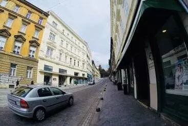 Hotel Love Croatia Hostel Mir Guesthouse Zagreb