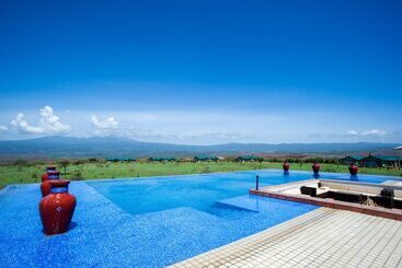 Отель Ngorongoro Oldeani Mountain Lodge
