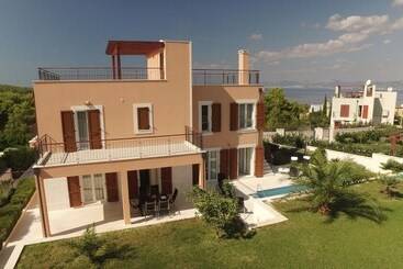 דירות לתיירים Villa Relax