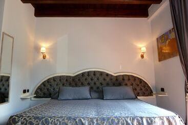 Hostal Villa Calliope