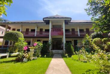 Hotel Sunshine Paradise Inn