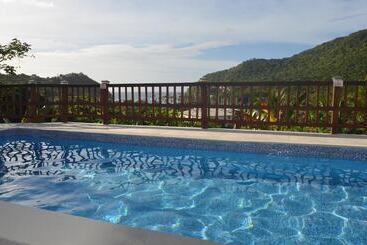 آپارتمان‌های توریست‌ها Treetops Apartments