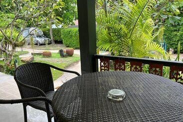 酒店 Dong Talay Lipe Beach Resort