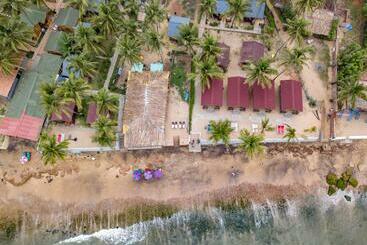 Vista Praia Beachfront Cottages