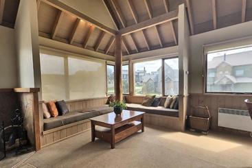 آپارتمان‌های توریست‌ها Dragonfly Chalet