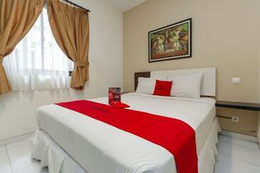 Pensão Reddoorz Near Universitas Sebelas Maret