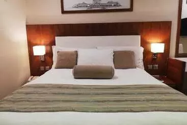 هتل Avari Xpress Faisalabad