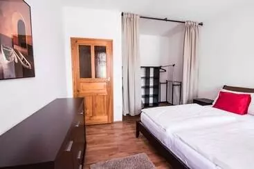 آپارتمان‌های توریست‌ها Tylova Apartments