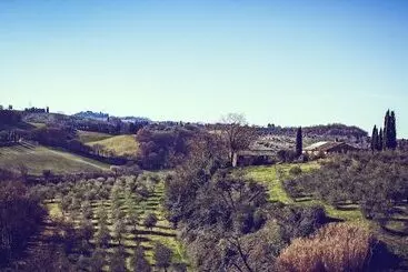 هتل Bio Agriturismo La Ginestra