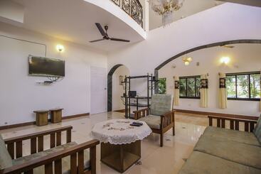 شقق خاصة سياحية Oyo 10401 Home 4bhk Villa Assagaon
