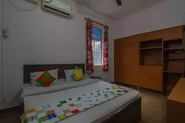Apartaments turístics Oyo 16923 Home Graceful Studio