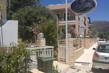 Pension (Hôtel basse catégorie) Scorpios Family Rooms