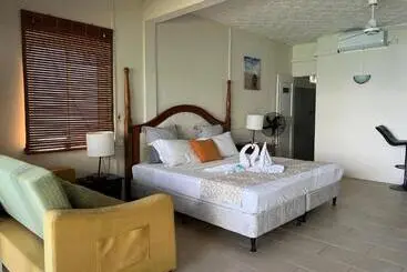 هتل آپارتمان Blue Reef Blue Bay