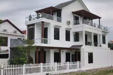 تختخواب و صبحانه Azalea Homestay