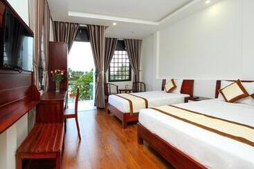 تختخواب و صبحانه Azalea Homestay