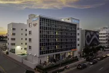 Hotelli Continental Miami Beach, Tapestry Collection By Hilton