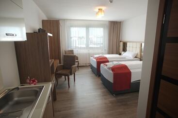 هتل Hausen Obertshausen Frankfurt