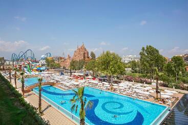 هتل Aydinbey Queen S Palace & Spa   Ultra All Inclusive