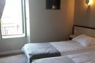 ホテル Logis Hôtel Du Midi