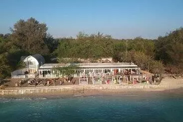 ホテル Meno Mojo Beach Resort