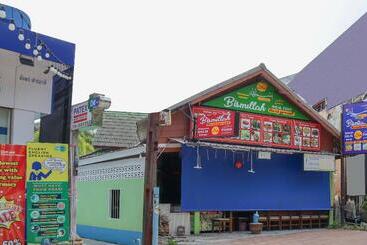 בית מלון כפרי Paradise