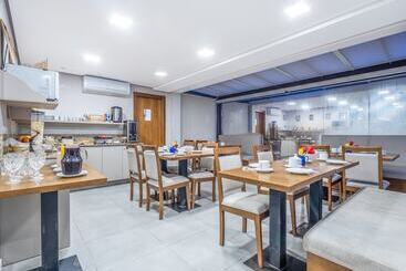 Отель Alameda Felice