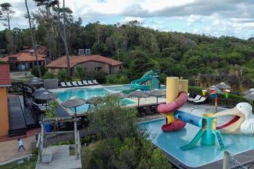 בית מלון כפרי El Descubrimiento Resort Club