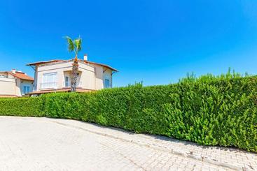 آپارتمان‌های توریست‌ها Paradise Town Villa Belhamra