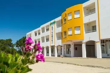 Al Tarik Praia Apartamentos