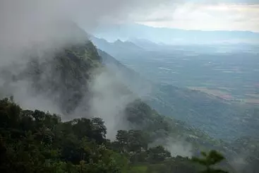 Hotelli Hills & Hues