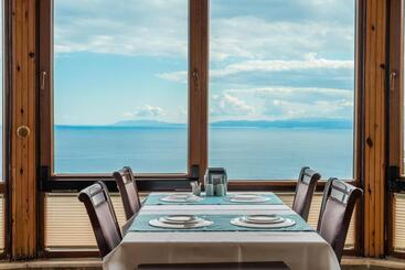 ペンション Assos Kartal Yuvasi