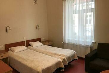 پانسیون Hommiku Guesthouse