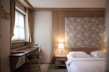 هتل آپارتمان Post Alpina  Family Mountain Chalets