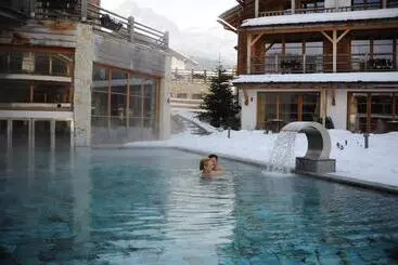 Aparthotel Post Alpina Family Mountain Chalets
