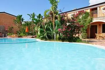 アパートホテル Residence Baia Infreschi