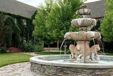 Otel Black Swan Inn Luxurious Theme Rooms