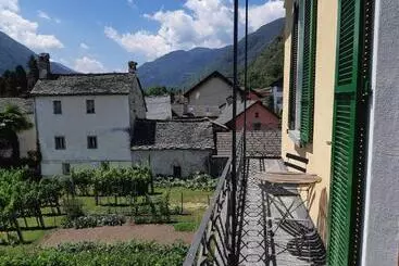 Pensione Casa Gialla B&b