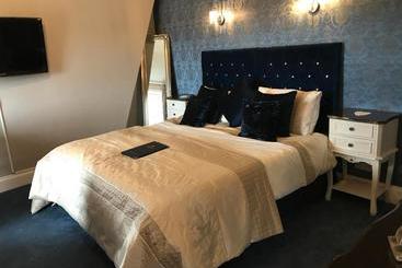 פנסיון Norman Guest House With Free Parking