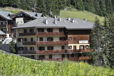 هتل آپارتمان Residence Raffaella