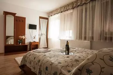Wekler Családi Pincészet és Panzió